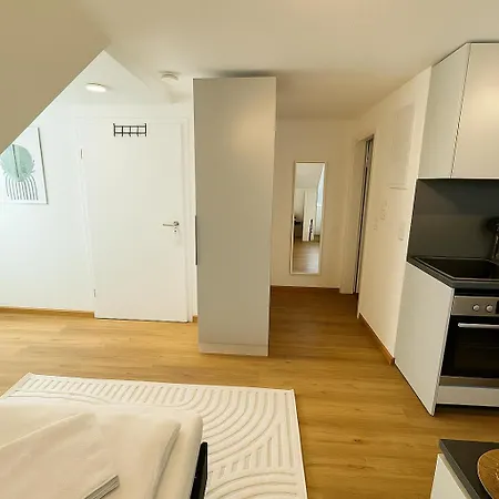 Allgaeu - Innenstadt, Schlafzimmer, Kueche, Parkplatz Moeglich, Dachterrasse
