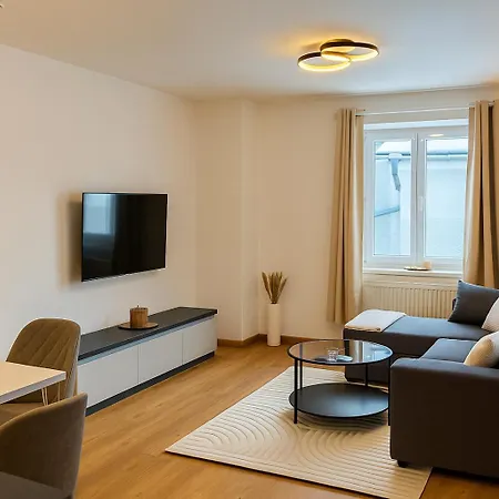 Allgaeu - Innenstadt, Schlafzimmer, Kueche, Parkplatz Moeglich, Dachterrasse Apartament Kempten