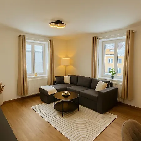 Appartement Allgaeu - Innenstadt, Schlafzimmer, Kueche, Parkplatz Moeglich, Dachterrasse