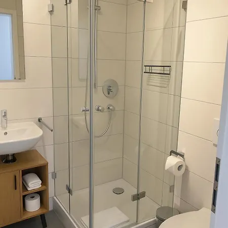 Allgaeu - Innenstadt, Schlafzimmer, Kueche, Parkplatz Moeglich, Dachterrasse