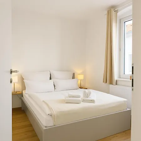 Allgaeu - Innenstadt, Schlafzimmer, Kueche, Parkplatz Moeglich, Dachterrasse Apartament