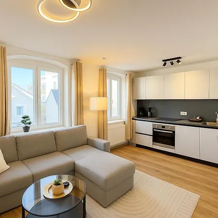 Allgaeu - Innenstadt, Schlafzimmer, Kueche, Parkplatz Moeglich, Dachterrasse Apartament