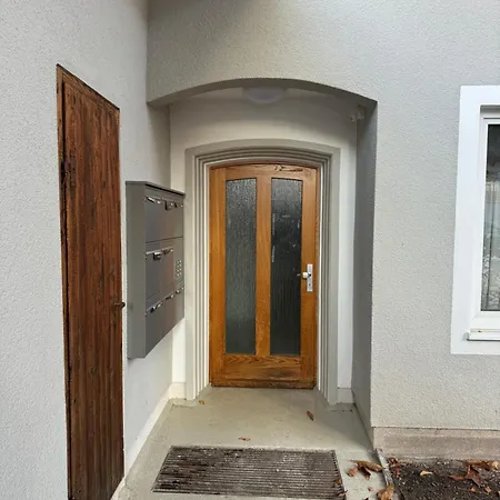 Allgaeu - Innenstadt, Schlafzimmer, Kueche, Parkplatz Moeglich, Dachterrasse Apartamento