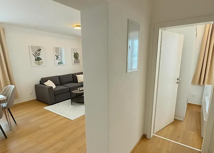 Allgaeu - Innenstadt, Schlafzimmer, Kueche, Parkplatz Moeglich, Dachterrasse Apartamento