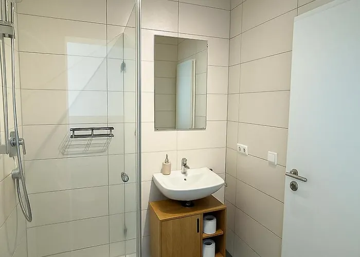 Allgaeu - Innenstadt, Schlafzimmer, Kueche, Parkplatz Moeglich, Dachterrasse Apartamento *