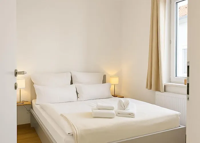 Allgaeu - Innenstadt, Schlafzimmer, Kueche, Parkplatz Moeglich, Dachterrasse Apartamento