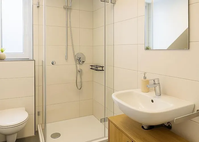 Allgaeu - Innenstadt, Schlafzimmer, Kueche, Parkplatz Moeglich, Dachterrasse Apartamento *