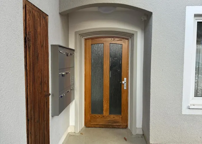 Allgaeu - Innenstadt, Schlafzimmer, Kueche, Parkplatz Moeglich, Dachterrasse Apartamento