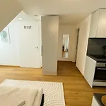 Allgaeu - Innenstadt, Schlafzimmer, Kueche, Parkplatz Moeglich, Dachterrasse