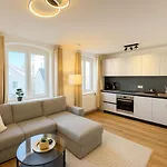 Allgaeu - Innenstadt, Schlafzimmer, Kueche, Parkplatz Moeglich, Dachterrasse Appartement