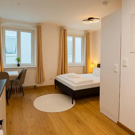 Allgaeu - Innenstadt, Schlafzimmer, Kueche, Parkplatz Moeglich, Dachterrasse *