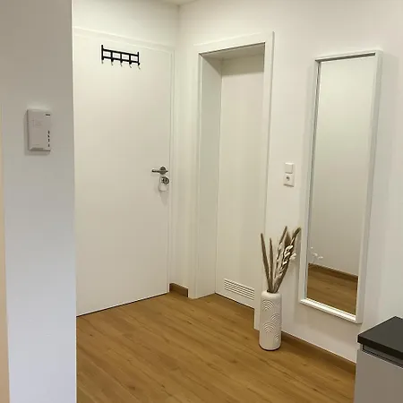 Allgaeu - Innenstadt, Schlafzimmer, Kueche, Parkplatz Moeglich, Dachterrasse