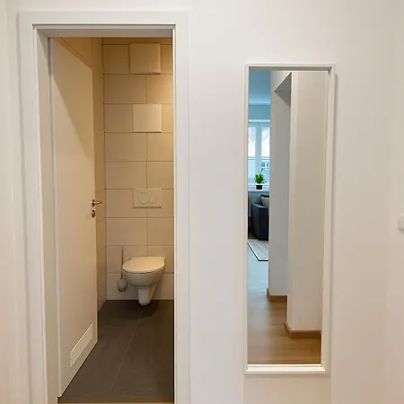 Allgaeu - Innenstadt, Schlafzimmer, Kueche, Parkplatz Moeglich, Dachterrasse