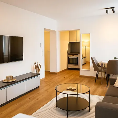 Allgaeu - Innenstadt, Schlafzimmer, Kueche, Parkplatz Moeglich, Dachterrasse 公寓 肯普滕