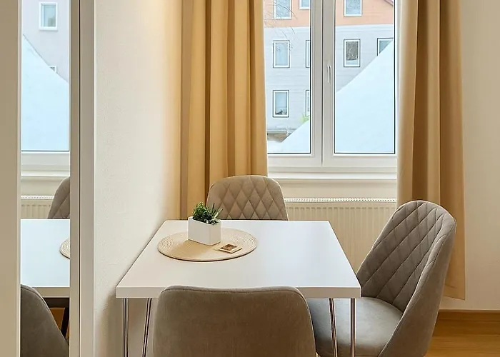 Allgaeu - Innenstadt, Schlafzimmer, Kueche, Parkplatz Moeglich, Dachterrasse شقة كمبتن