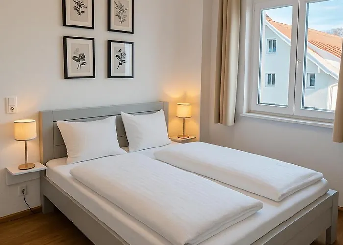 Allgaeu - Innenstadt, Schlafzimmer, Kueche, Parkplatz Moeglich, Dachterrasse كمبتن